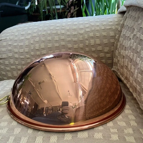 Round bottom Copper Mixing Bowl with brass ring. 11” inches across - Picture 2 of 12